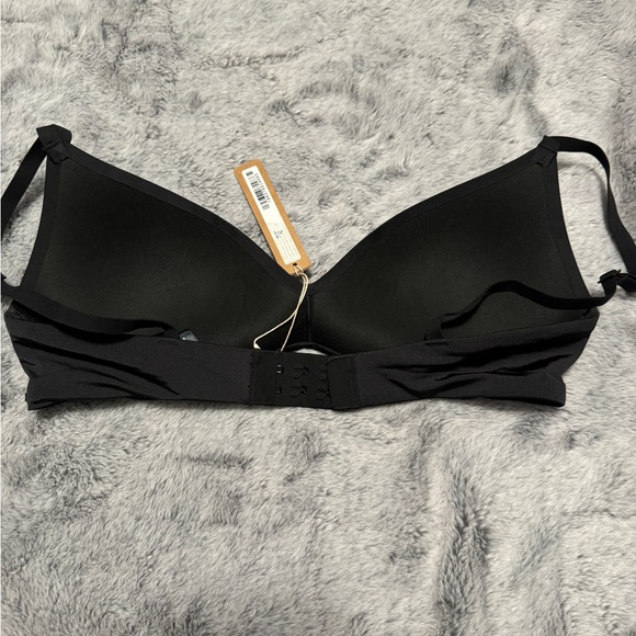 SKIMS Bra size 34 B - Picture 2 of 3
